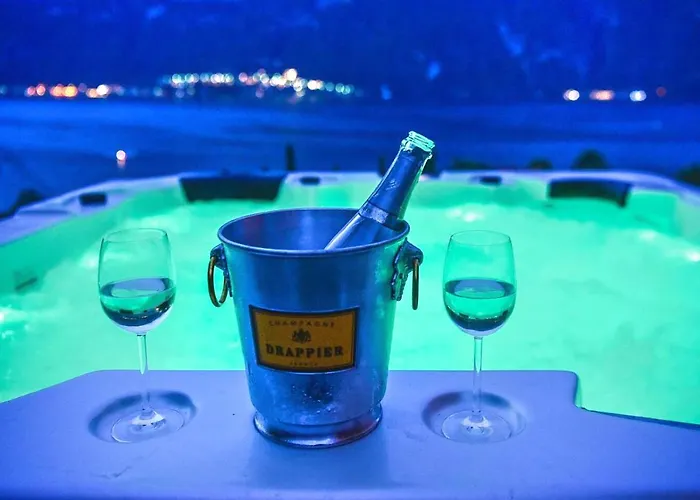 Casa Marina Private Garden Дом отдыха *