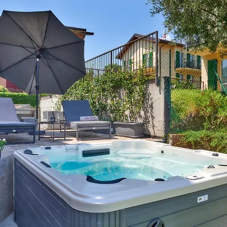 Casa Marina Private Garden בלאג'יו